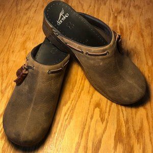 DANSKO Shannon Tassel Clog Stapled Suede Brown Nubuck Leather Backless